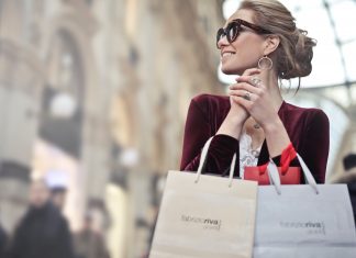 Có nên vay tiêu dùng để giải quyết các nhu cầu mua sắm?